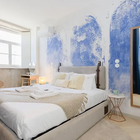 Apartment Liiiving In - Modern Coastline